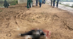 Phát hiện thi thể người đàn ông nổi trên bến đò