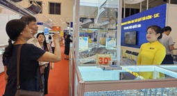 Cuối ngày 17-11, giá vàng giảm, Công ty SJC có thông báo quan trọng về vàng miếng