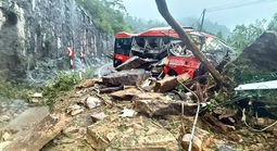 Tổn thất lớn vì sạt lở ở miền Trung