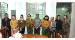 Gia Lai: Triệt phá tụ điểm đỏ đen có nhiều “quý bà” tham gia