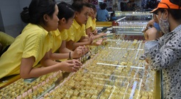 Giá vàng hôm nay 18-11: Rơi thẳng đứng chỉ trong vài giờ