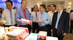 "Thủ phủ tôm, cua" Cà Mau muốn thu hút thêm nhiều nhà đầu tư, doanh nghiệp