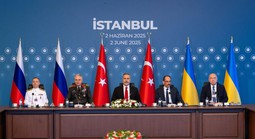 Ukraine tấn công rát, Nga dứt khoát về đàm phán