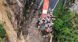 Mưa lớn ở miền Trung khiến 14 người chết và mất tích