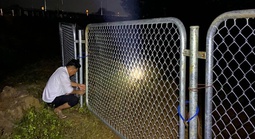 Hình ảnh khiến nhiều người giật mình trên đường cao tốc Vạn Ninh - Cam Lộ