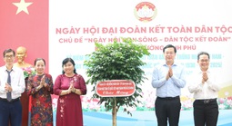 Rộn ràng Ngày hội non sông tại phường Bình Phú