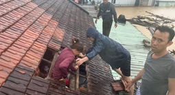 Thủ tướng: Tuyệt đối không để người dân trên nóc nhà kêu cứu mà không được cứu kịp thời