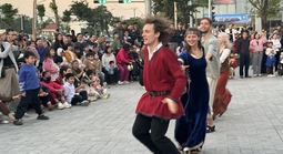 Lễ diễu hành nghệ thuật đường phố Ninh Bình - dấu ấn đẹp tại Festival sân khấu thử nghiệm