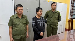 Ra tay với học sinh cùng trường với con, một phụ huynh bị bắt