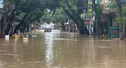 Ngập sâu trong lũ lịch sử, Đông Đắk Lắk ít nhất 7 người chết, 2 người mất tích