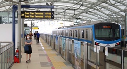Tiếp nhận hàng hóa cứu trợ người dân miền Trung tại 14 nhà ga tuyến metro số 1