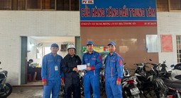 Nhân viên PVOIL dũng cảm cứu người trong nước lũ