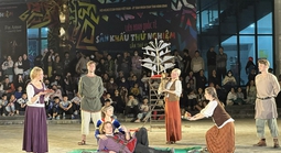 "Mối tình thi vị" – Khi sân khấu bước ra đường phố, chạm vào trái tim cộng đồng