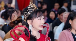 Á hoàng Đặng Ánh Tuyết trao giải và gửi lời chúc đến thí sinh Ngôi sao Nhạc Việt 2025