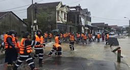 Thiệt hại kinh tế do mưa lũ ở Nam Trung Bộ tăng lên hơn 13.000 tỉ đồng