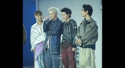 "Lỗ đen" ở vũ trụ "say hi"