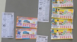 Đại lý vé số hé lộ việc người trúng đặc biệt được gia đình "hộ tống" đi đổi thưởng