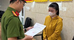 Khởi tố một chủ quầy ở Chợ Cồn vì buôn bán hàng cấm