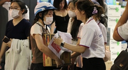 Những chuyến xe xuyên đêm hướng về miền Trung