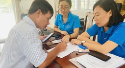 Đủ điều kiện hưởng lương hưu trước tuổi không được hưởng trợ cấp thất nghiệp