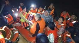 Lữ đoàn 957 xuyên đêm hỗ trợ khắc phục hậu quả lũ lụt