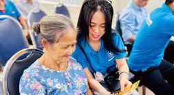 Người trên 65 tuổi ở TPHCM có được hoàn tiền BHYT đã đóng?