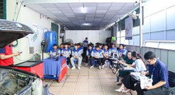 Gắn đào tạo với thị trường lao động