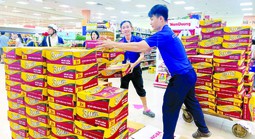 Saigon Co.op bán hàng không lợi nhuận, tiếp sức thị trường miền Trung sau bão lũ