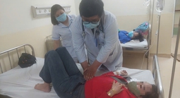 60 người nghi ngộ độc thực phẩm sau bữa trưa