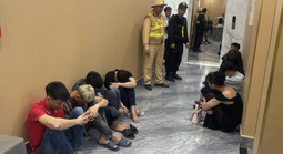 Đột kích quán karaoke, phát hiện đường dây mua bán dâm