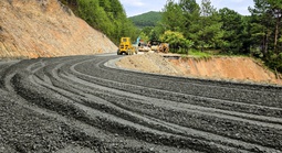 Khẩn trương làm đường tạm đèo Mimosa để kịp thông xe trở lại ngày 30-11