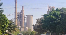 Nhà máy xi-măng Bỉm Sơn gặp sự cố, bụi đen bao trùm khu dân cư