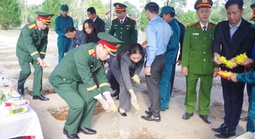 Nhiều di vật được tìm thấy bên cạnh 3 bộ hài cốt liệt sĩ ở Eo Bù - Chút Mút