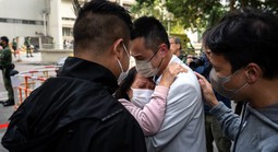 Lỗi nghiêm trọng trong vụ cháy chung cư ở Hồng Kông