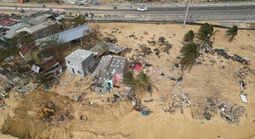 Gia Lai cần di dời khẩn cấp hơn 2.200 hộ dân khỏi vùng thiên tai