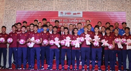 Các đội tuyển bóng đá Việt Nam được gia hạn gói tài trợ đến năm 2030