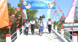 Syngenta Việt Nam trao tặng cầu kênh cao ở An Giang