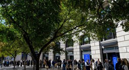 Mỹ nỗ lực "mở cửa" lại chính phủ