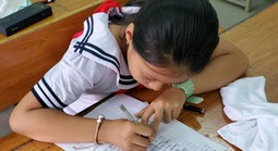 Tranh luận gay gắt về quy định xử phạt cha mẹ nếu cưỡng ép con học quá sức