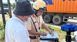 Ngày đầu ra quân xử lý vi phạm trên đường Mỹ Phước - Tân Vạn