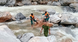 Nước lớn đột ngột đổ về, 5 em nhỏ tắm sông bị cuốn trôi