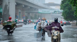 Miền Bắc nồm ẩm bất thường, kéo dài tới khi nào?
