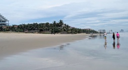 Thi thể nam giới trôi dạt vào bờ biển Đà Nẵng