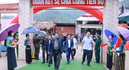 Thủ tướng, các Phó Thủ tướng đồng loạt khởi công xây dựng trường nội trú tại các xã biên giới