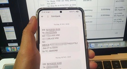 Lại tranh cãi ngân hàng thu phí quản lý tài khoản