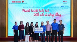 TCL chung tay báo Người Lao Động hỗ trợ các trường học thiệt hại do bão lũ tại miền Trung
