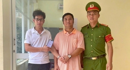 Tài khoản bất ngờ "ting ting" 330 triệu đồng, người đàn ông ở TPHCM làm ngay việc này