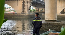 Công an TPHCM đang tìm người đàn ông nhảy cầu Bình Lợi