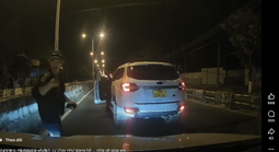 Xác minh tài xế xe dịch vụ "cắt đầu" ô tô, dọa đánh người