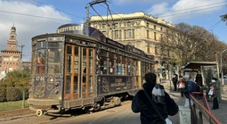 Milan: Phận người xa xứ giữa kinh đô tráng lệ